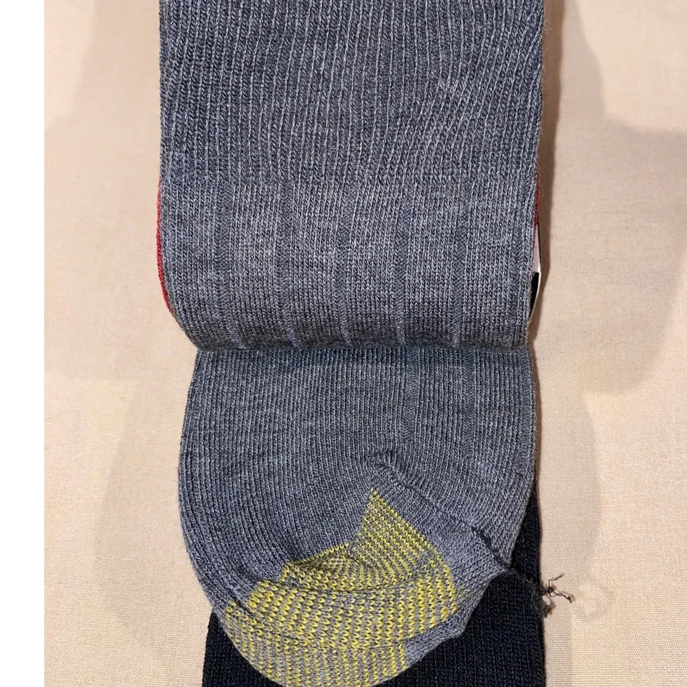 3 Pairs Gold Toe Men's Red Gray Black Dress Crew Socks Aquafx Size 6-12.5 NEW